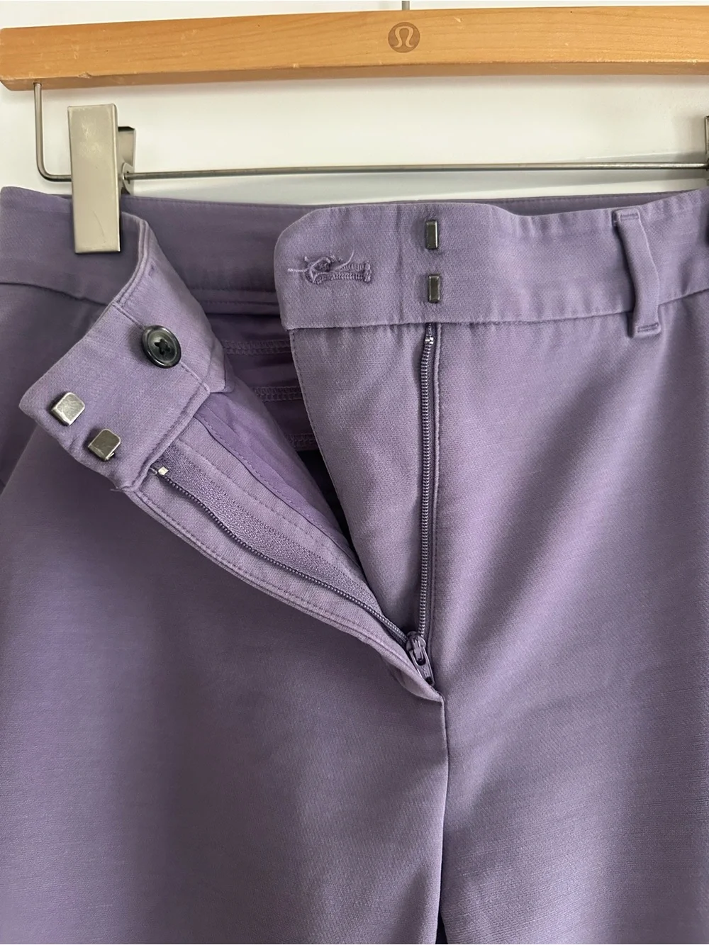 White House Black Market The Slim Ankle Pant Size 4